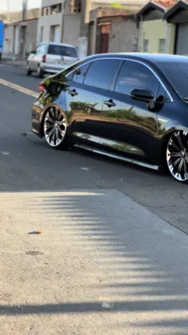 CÊ TÁ DOIDO 🤌😍🖤 . . . #corolla #toyota 