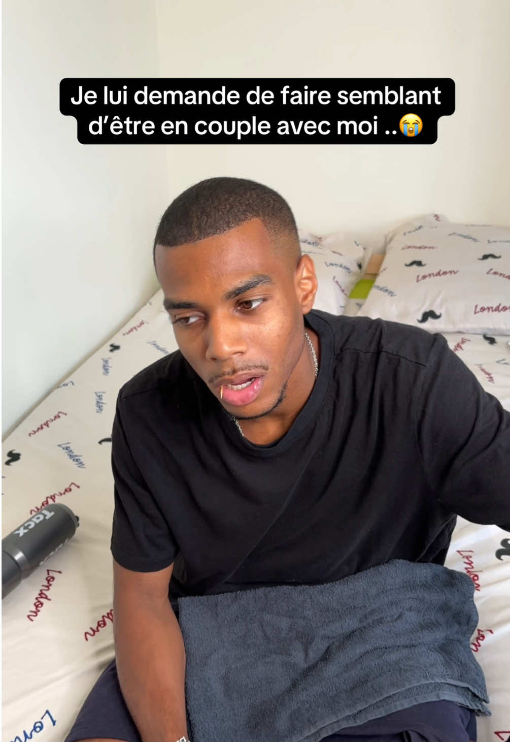 Il commence à en avoir marre de moi je crois.. 😩😭 #pourtoii #couple #drole #humour 