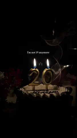 Hello 20! Stepping out of the teens and into my twenties It’s my time ❤️ #20birthday #goodbyeteenyears #birthday #newchapter #freshstart #20feelsgood 