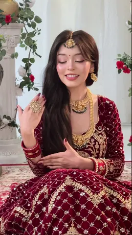 still trending? ❤️🌚 instagram- simpal_kharel 💋 #fyp #foryou #foryoupage #tiktoktraditions #simpalkharel #trending #trend #fypシ゚ #shakyshaky #shaky 