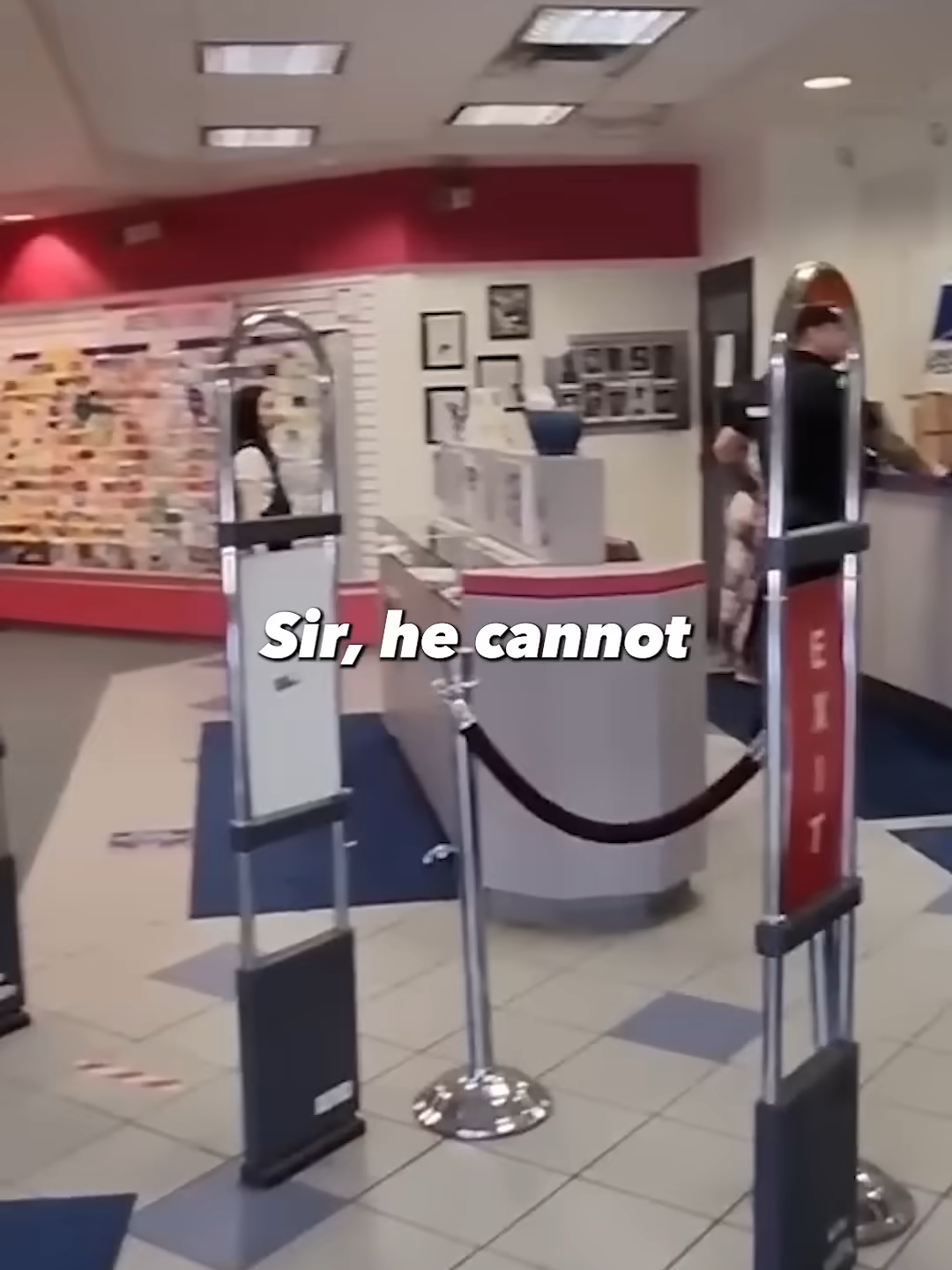 Postal Supervisor Loses it on Cop for not enforcing feelings! - Long Island Audit