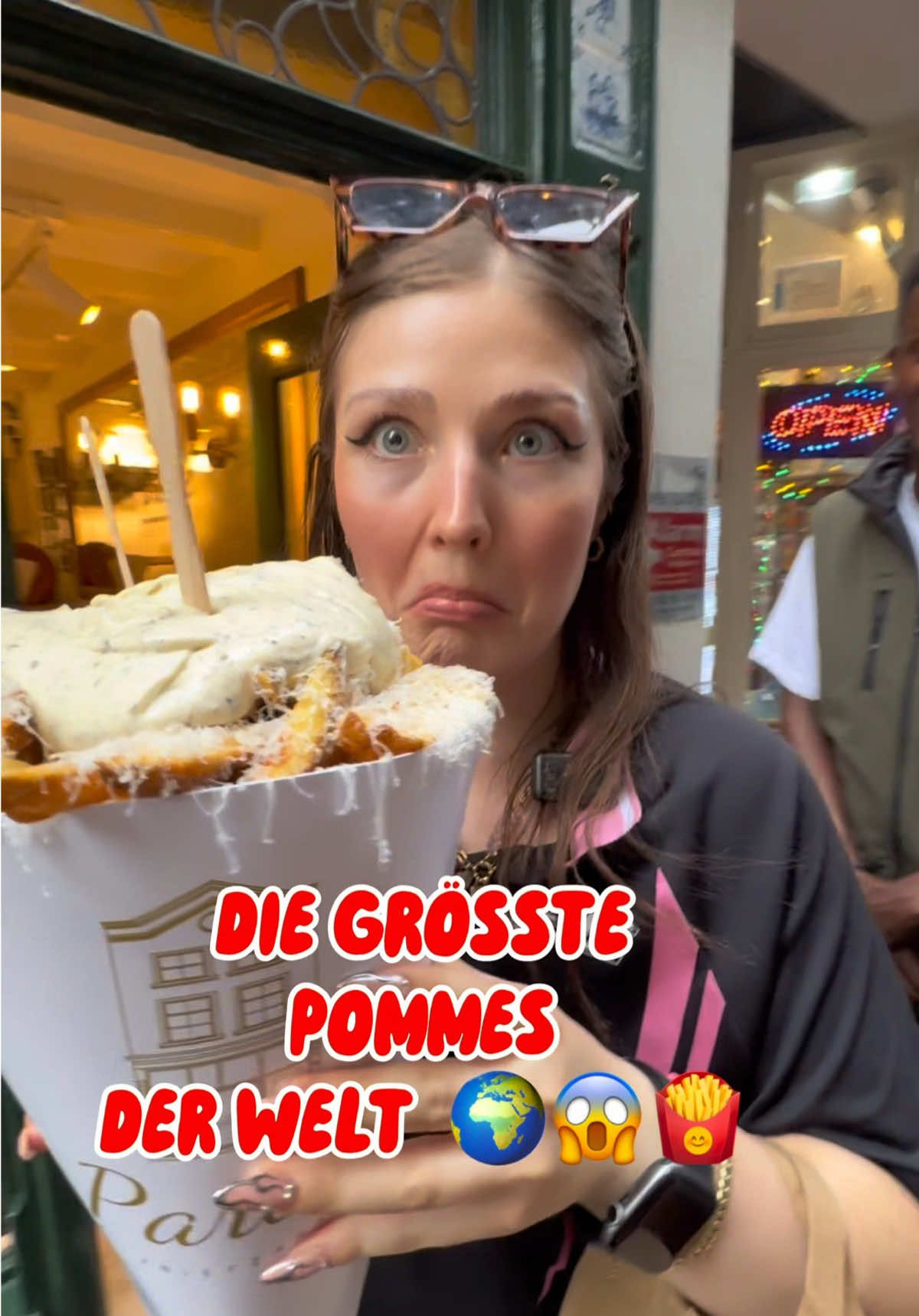 Anders crazy!! 😍 #funny #comedy #amsterdam #pommes #food #candy 