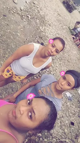 @la morena @Yenifer Sanchez @Winifer Marte 
