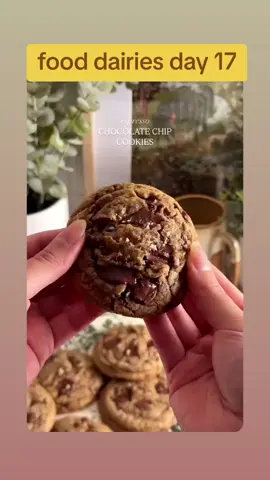 jab tak Allah na chahe|| chocolate chip biscuits|| strawberry cake|| #foryou #trending #views #trending #foryou 