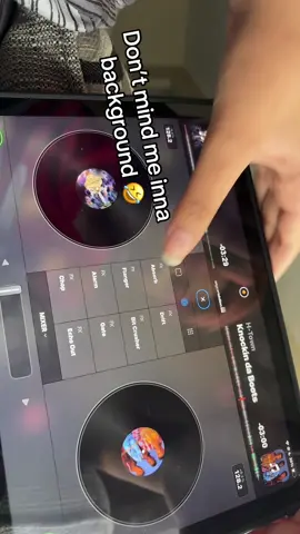 Here go another one yall 🤣 #djdj #havingfun #beginner #boredathome #downloadnow 