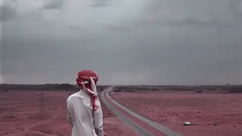 قال: مهمنىء ) الناس لآهـي عڪس تـفـهمنئ . #ابين #شبوه #شعر #قصيد  #شعراء_وذواقين_الشعر_الشعبي🎸  #تصميم_فيديوهات🎶🎤🎬  #اكسبلور #fyp #foryou 