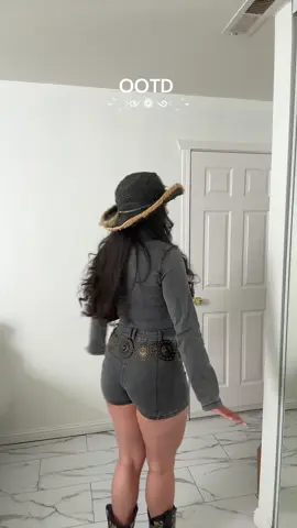 I love me a cowgirl outfit 🤠 #fypシ #cowgirl #ootdinspo 