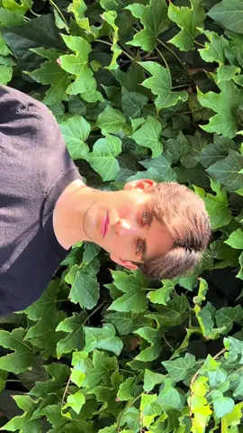 This video give me summer vibe so yeah 