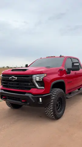 Agustin 😎 #az #viral #silverado2500 #duramax #trailboss #trending #cognito #lp5duramax #z71 #37s #towplug #fuelwheels 