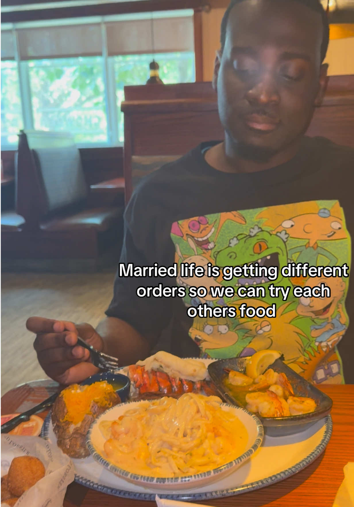 #marriedlife #husbandwife #relatable #outtoeat #couples 