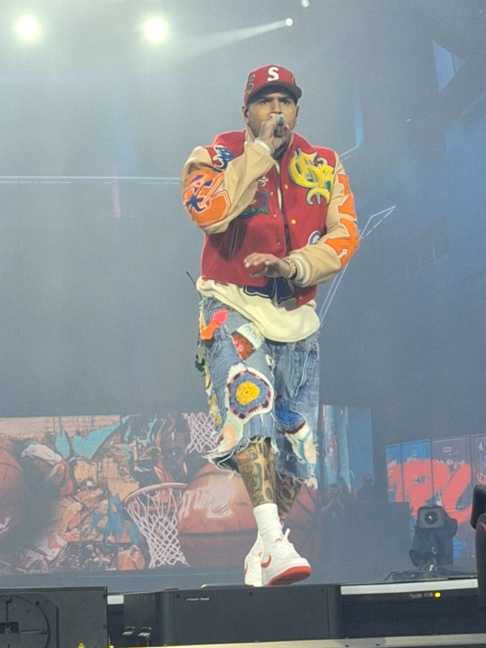 hes too much 🔥😫😍❤️‍🔥 #chrisbrown #breezyblues #breezybowl #birmingham #cbreezy #cbreezy🐐 #chrisbrownofficial #chrisbrownconcert #fyp #fyppppppppppppppppppppppp  @chrisbrownofficial 