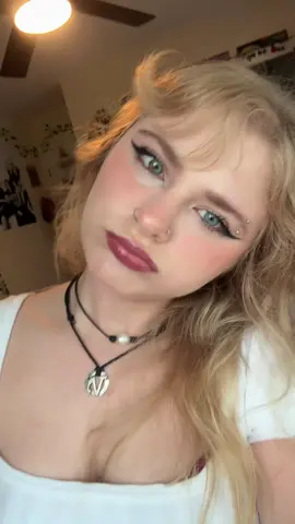 messy hair #wlw 