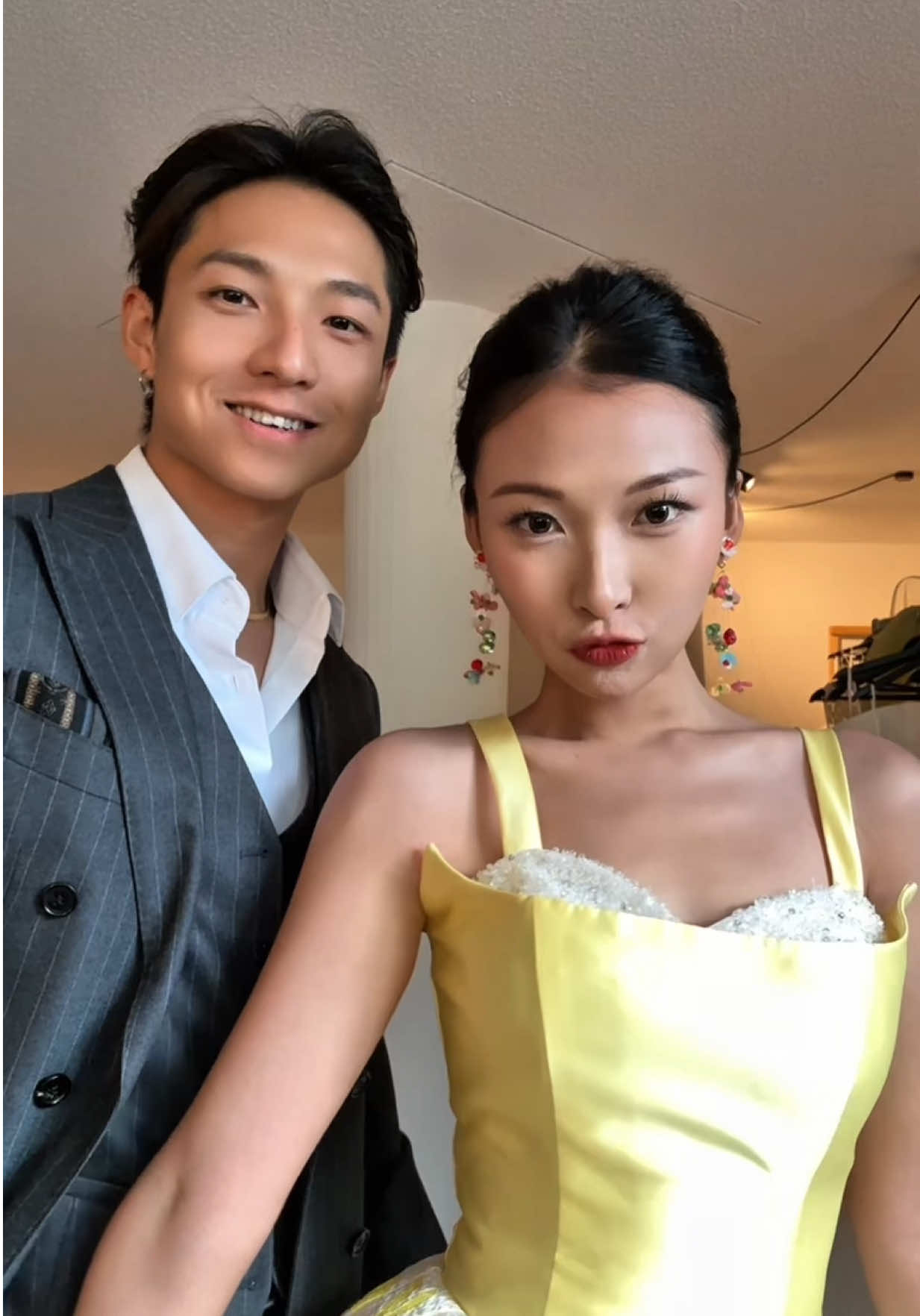 A quick glam up 😋  #couple #coupletok #transitionschallenge #prewedding #funnycouple #lover 