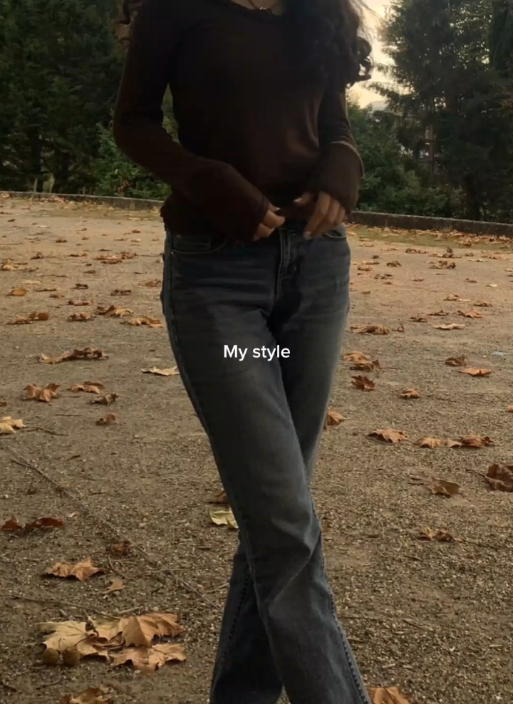 —I can't get tired of saying how beautiful this style is!! #style#fashion#styleinspo#outfit#outfitinspo#itgirl#fashiontiktok#fashioninspo#fy#fyp#model#offduty#katemoss#dakotajohnson#moda#tumblr#elegant#fashion##fup#elbruso#rge#viral#or#pyf#follow#foryoupage#modellife#model#dream#fashiondesigner#desinger#desing#atmosphere#aesthetic#fall#show#trend#trending#itgirl