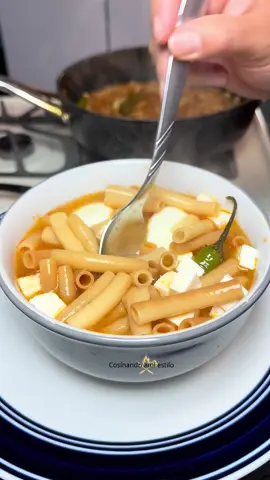 #sopa con huevos, cocidos y queso #Receta, #comida