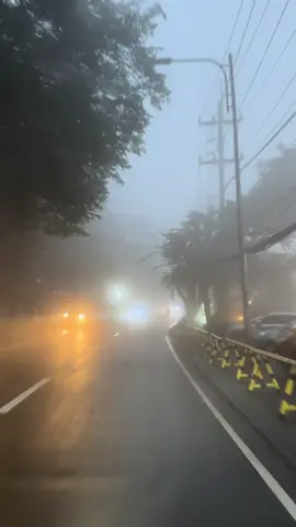 📍Tagaytay 🥶 #tagaytayroadtrip #foggyweather #ridesafe #tagaytayfeels 