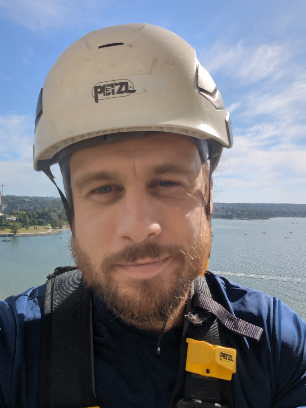 Make sure you live your life to the fullest and get the most from those beautiful days! love from above <3  #heights #ropeaccess #mouthsounds #weirdo #beatbox #hubbabubba #echo #view #vocals #goodvibes #wholesome #VoiceEffects #satisfyingsounds #positivevibes #positiveenergy 