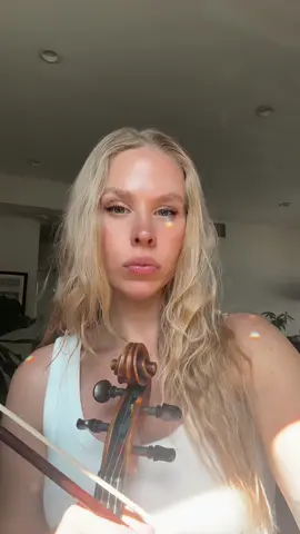 Danny Elfman has me fighting for my life this week #filmscore #batman #dannyelfman #viola #violist 