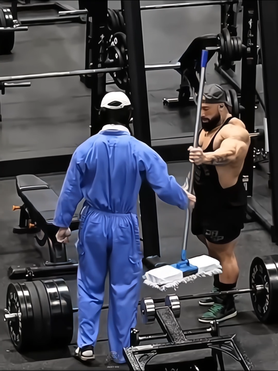 ANATOLY WORLD #GymTok #anatoly #gym 