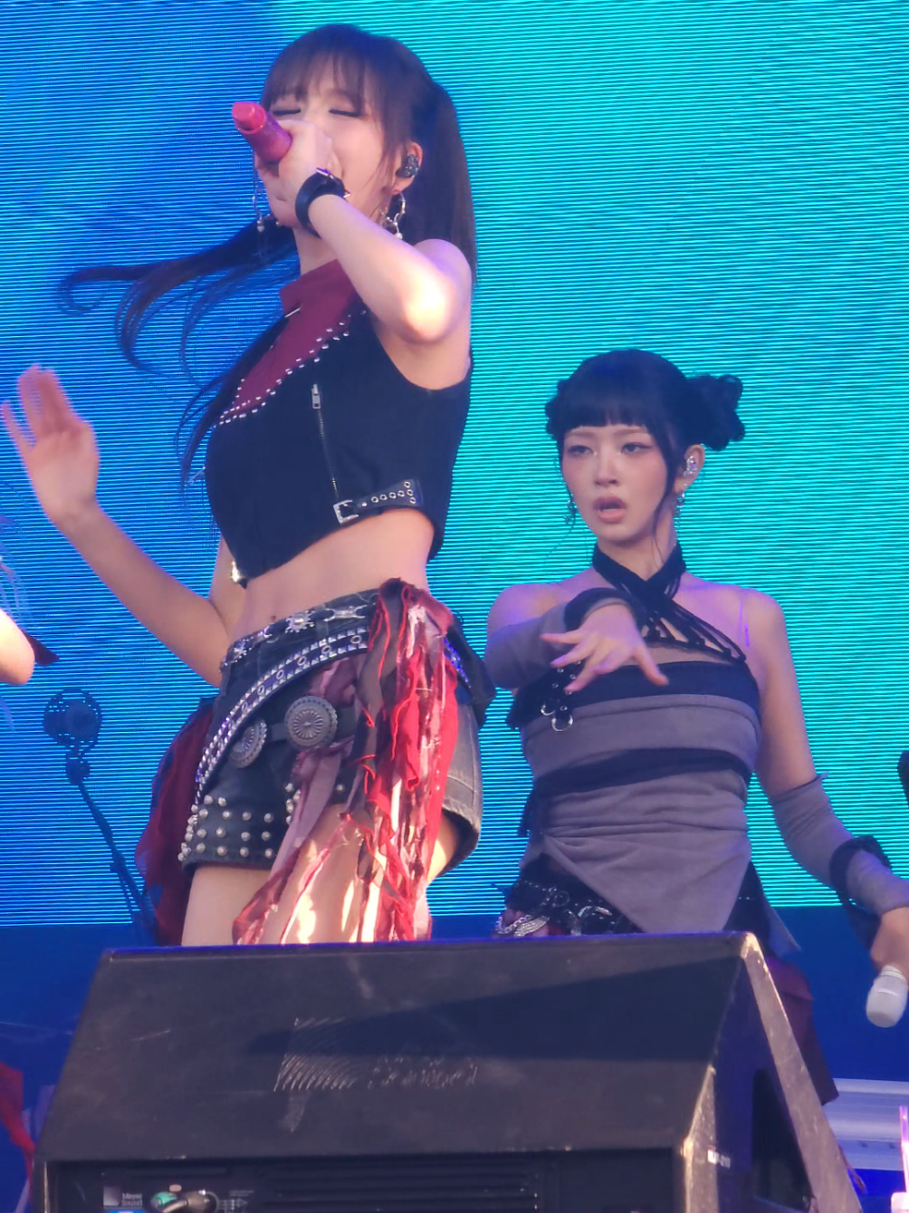 @IVE.official  #ive #paris #concert #2025 #lollapalooza #lollapalooza2025 #france #fancam #liz #lovedive #lovedivechallenge #lizfancam  #ivelovedive #iveliz 