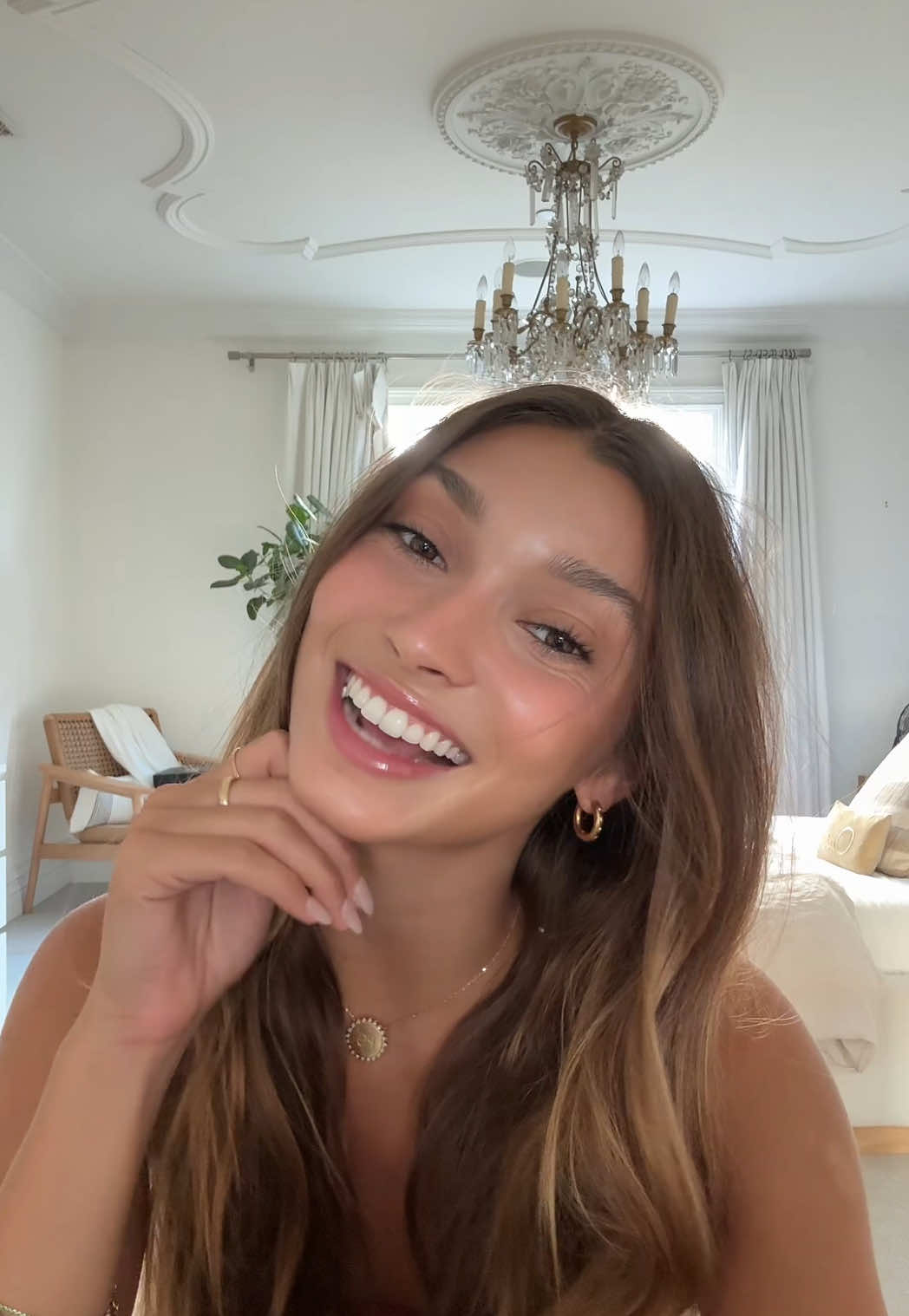 Goose haters… we’re not friends. #fyp #foryou #foryoupage #fypシ #viral #viralvideo #grwm #nightout #makeuptutorial #makeup #newportbeach #MakeupRoutine #model #friday #newportbars 