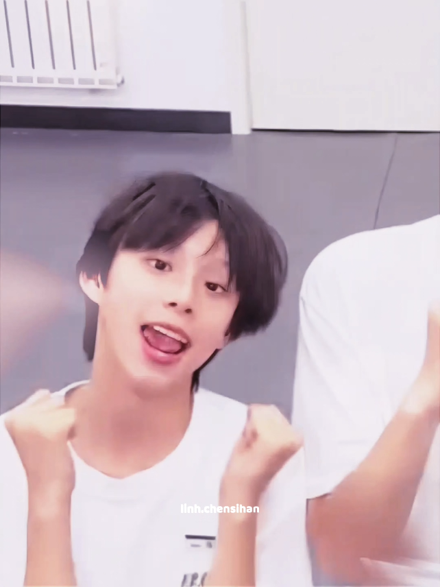 : dễ thương🥹  #chensihan陈思罕 #trầntưhãn #chensihan_陈思罕 #linhchensihan #chensihan 