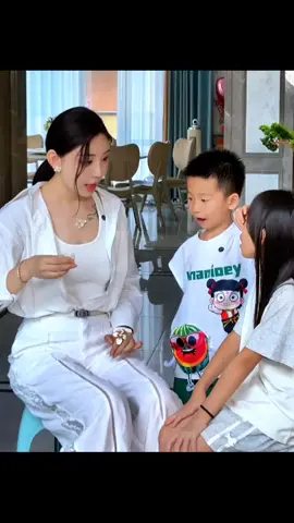 Chinese mom funny #funny #comedy #laughter #hhhh #prank #prankvideos #funnyvideos 