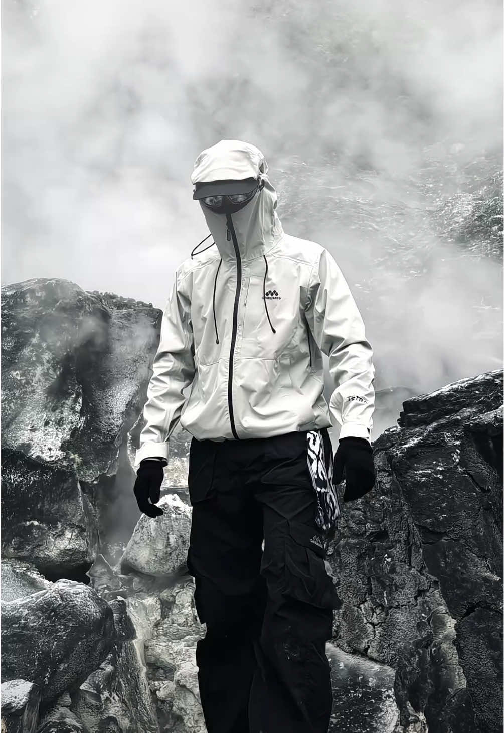 boleh jugaa🤓🔥 Jacket By : @carumby.adventure  #fyp #carumbyadventure #carumbytetra #jacketgunung #fomo 