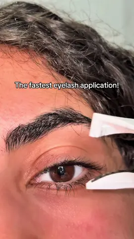 Glue? 🙅‍♀️ Magnetic lashes changed everything 💅#eyelashes #magneticlashes #lashtrend #beautyhacks #lashhack #naturallook 