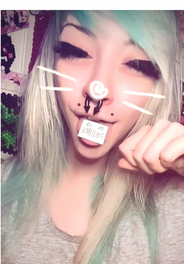 check meowt ₍^ >ヮ<^₎ .ᐟ.ᐟ#fyp #2016 #scene #musically #2014 #scenegirl #emo #scenekid #scenequeen #scenehair #rawrxd #rawring20s #2000semo #nostalgia 