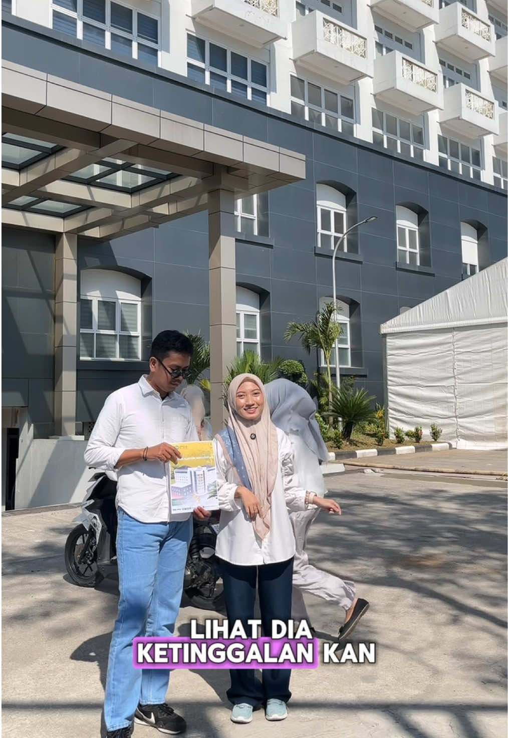 Momen yang ditunggu akhirnya tiba! ✨ Grand Opening Rumah Sakit UIN! Kami hadir untuk melayani kesehatan Anda dengan sepenuh hati. Jangan lewatkan keseruannya!  #RSUIN #GrandOpening #KesehatanTerdepan #uinmakassar 