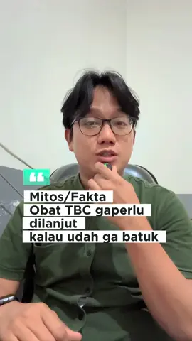 “Dok, saya udah nggak batuk. Obatnya boleh stop aja kan?” ❌ Mitos! TBC tidak bisa sembuh total hanya karena kamu merasa sehat. Kuman TBC itu licik bisa sembunyi dan aktif lagi kalau obatnya tidak diminum sampai tuntas. Dan yang paling penting… Kamu bisa menularkan TBC ke orang lain, bahkan yang kamu sayangi. Anak kecil, orang tua, teman kerja, semua bisa terpapar hanya karena kamu berhenti berobat di tengah jalan.⠀ 🎯 Obat TBC harus diminum selama minimal 6 bulan, rutin, dan diawasi.⠀ Jadi, jangan egois. Peduli dirimu, lindungi orang lain.⠀ 💊 TBC bisa disembuhkan. Tapi hanya kalau kamu komitmen sampai sembuh total. Karena TBC bukan cuma soal kamu ini soal kita semua. #MitosAtauFakta #TBCIndonesia #EdukasiKesehatan #Tuberkulosis #TBCParu #SehatBareng #ObatTBC #JanganEgois #StopTBC #KesehatanMasyarakat #KontenDokter #DokterEdukasi #FaktaKesehatan #KesehatanPublik
