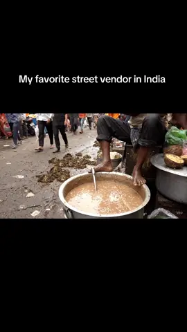 I always come here when I visit for the best food! #india #india #streetfood #indianstreetfood #food 
