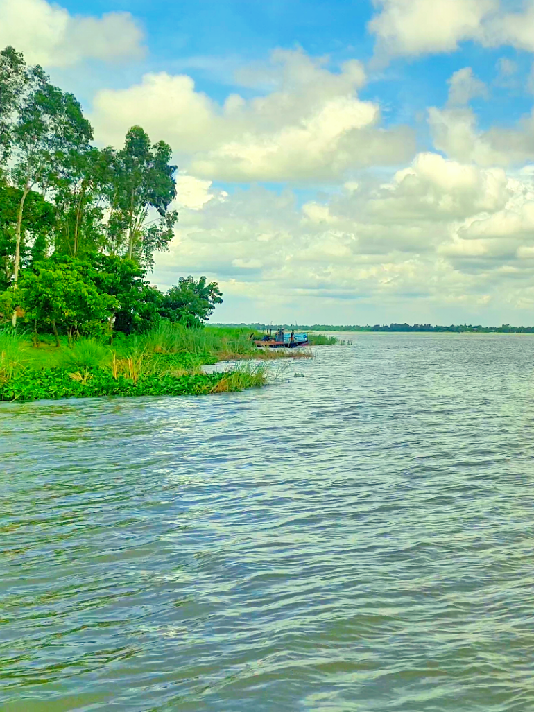 ~~তুমি নদীর ঘাটে দারাই ওনা,এলো চুলে