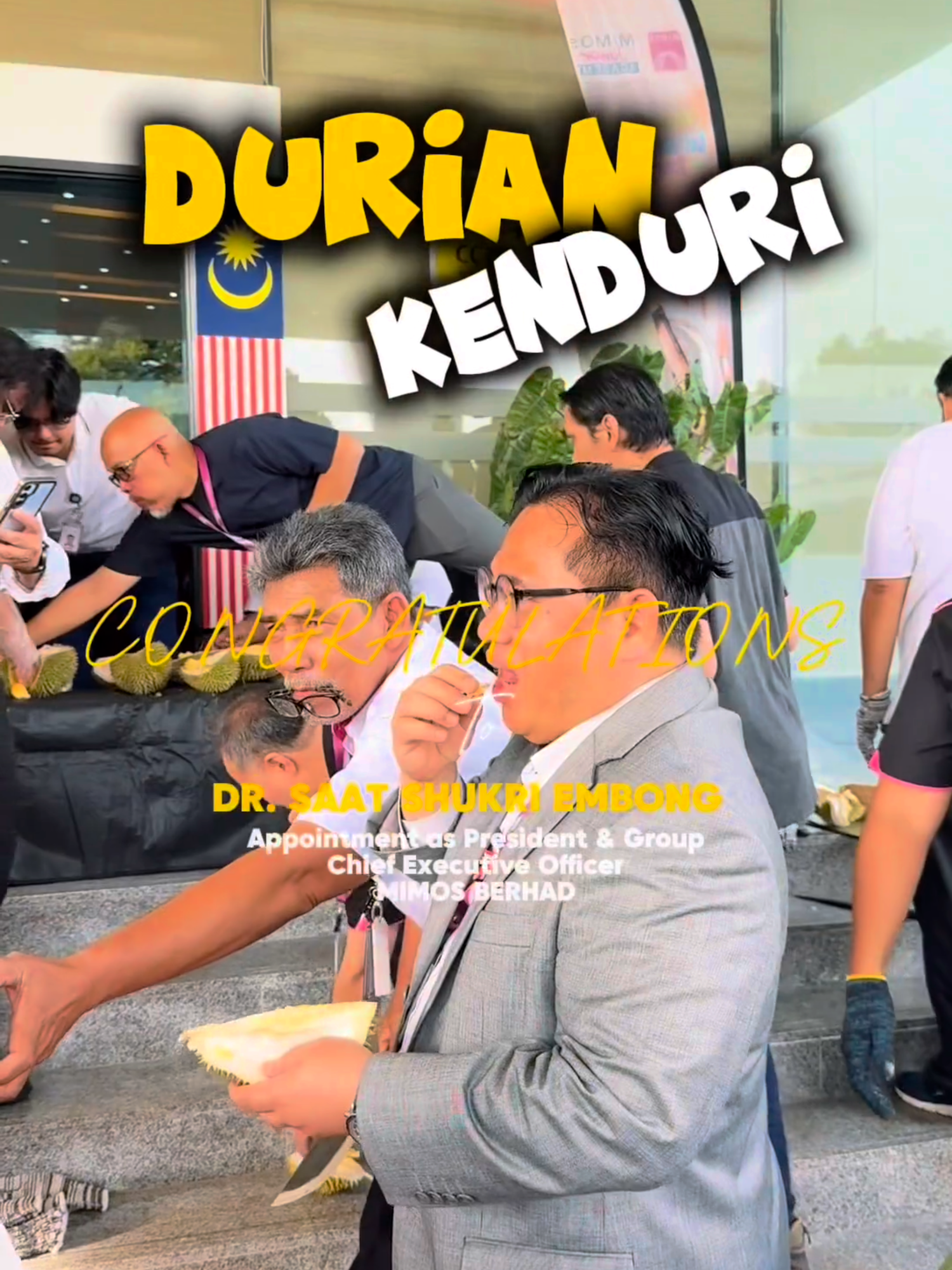 Special Surprise for all MIMOsians !! Today, our beloved CEO, Dr. Shuk, surprised all MIMOSians with a special treat where MIMOSians enjoyed  Kenduri Durian & Makan-Makan to celebrate our hard work and togetherness! From the creamy richness of durian to the laughter and bonding that followed, it was truly a moment to remember. Makan durian sama-sama, rasa penat pun hilang! Thank you, Dr. Shuk, for this thoughtful gesture  and to all MIMOSians, you deserve every bite! #MIMOSBerhad #MIMOSMalaysia #MIMOSBhd #MIMOSmy #KenduriDurian #SurpriseFromCEO #MIMOSians #WeAreMIMOS #DurianLovers #MakanMakanStyle #RiangRiaDiMIMOS #TerimaKasihDrShuk