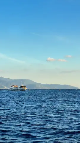Kata “segare” artinya adalah “laut”  #lombok #lagusasak 