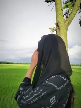 যদি মনে ধরে আমায় সঙ্গে করে মেঘের মুলুকে চল #sara_aslam63 #vairal #barcelona #tiktok #foryoupage #foryou #fyp #f #standwithkashmir 