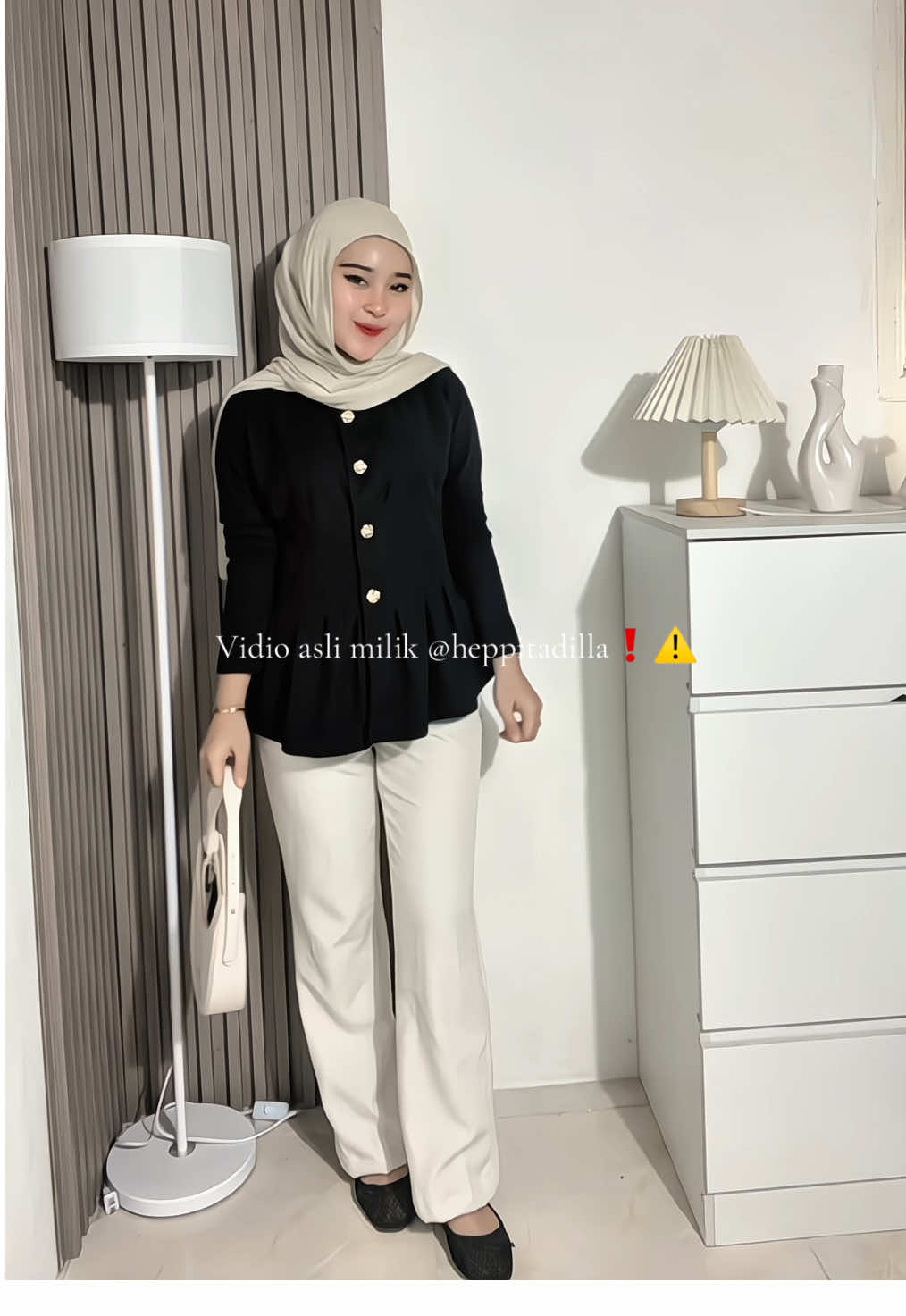 Rekomendasi blouse slim fit cuma 50rb aja?!😱👀 #rekomendasioutfit #blousemurah #atasanwanita #atasanknit #ootdfashion #outfitideas 