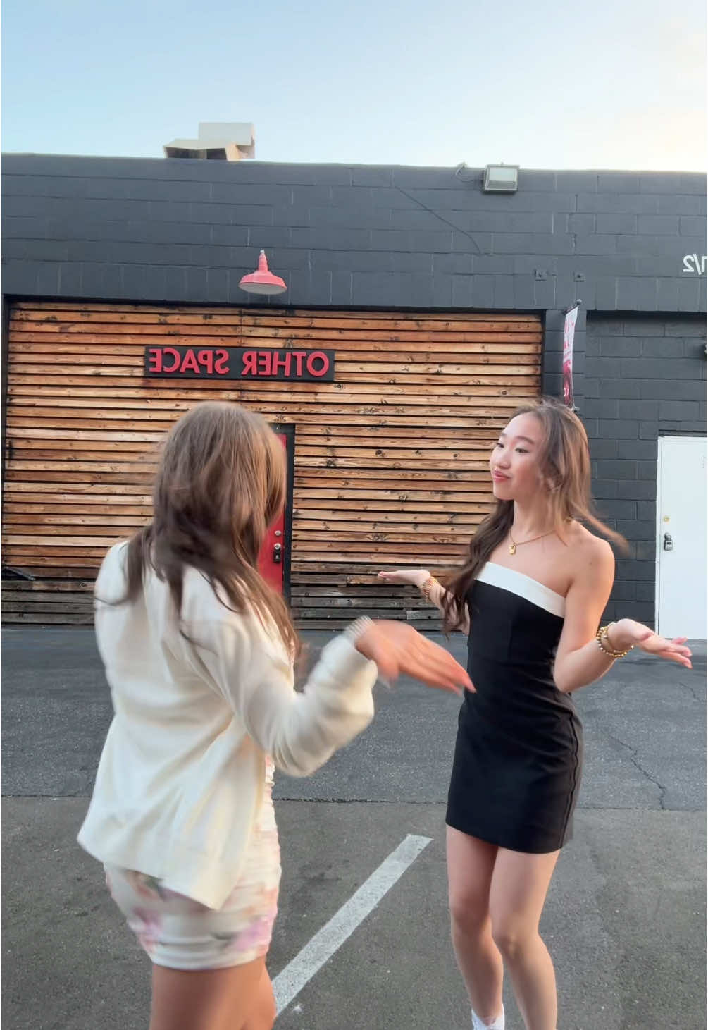 So fun with @Reagan To and Juli To  #dance #dancer #trending #viralvideo #fyp #fypシ #foryou #squidgame #reaganto #kinsleystella #collab #influencer 