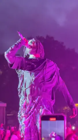 Mwaka 🌕 #damso#2025#fyp#pourtoi#vieillescharrues  @Ο Π Ρ Σ Τ Υ Φ Χ Ψ Ω @VieillesCharrues 