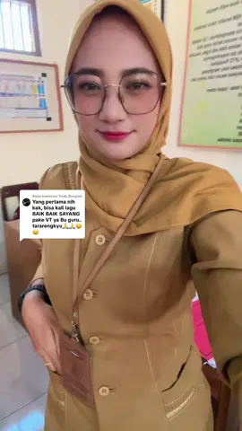 Membalas @Anak_Bunglon  baik-baik sayang.. #justcontent #jointrend #trend #guru #gurusd #gurumuda #gurutiktok #guruhits #gurumurid #fyp #foryou #sekolah #sekolahdasar #trendingvideo #gurusekolahdasar 