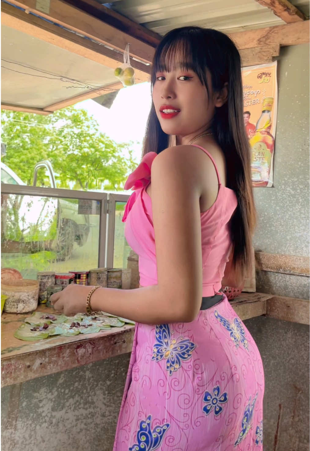 #အိုးးးရေဒီယိုကမာရွတ်ရေ့🙈♥️  ချစ်ရင်အပြစ်မမြင်ရဘူးနော်🫶 #စုစုကွမ်းနုယာ🌿  #foryou #myanmartiktok🇲🇲🇲🇲 