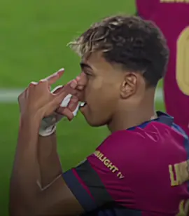 Lamine Yamal 10 //. #lamineyamal #barcelona  #footballedit #viral  ib:@fyftbl11 