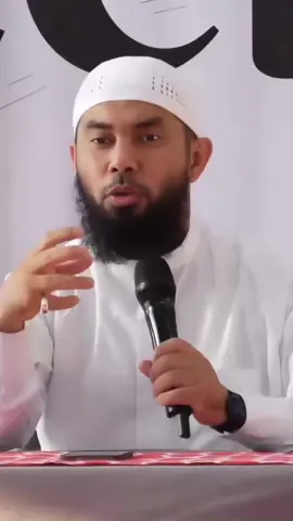 Ketika engkau mencintai makhluk atau sesuatu melebihi cintamu kepada Allah maka Allah akan menghukum anda melalui orang yang anda cintai, karena Allah maka pencemburu #fyp #dakwah #islam 
