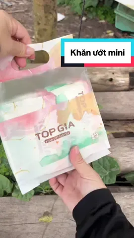 Khăn giấy ướt mini bỏ túi tiện lợi#khanuot #khanuotmini #khanuottopgia 