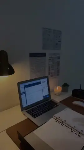 Waqtiga arday baan u ahay 🤏✍️#creatorsearchinsights  #creatorsearchinsights, #trendingcontent, #goviral, #foryoupage, #internettrends #muqdishotiktok 