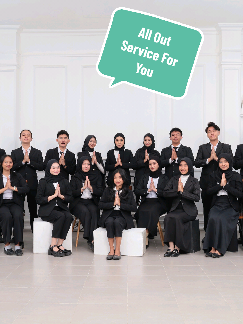 🎥 Di balik setiap momen sakral dan bahagia, ada tim yang bekerja dengan tegas, berwibawa, dan totalitas tanpa batas. Inilah kami, Edelweiss Wedding Project — hadir bukan sekadar sebagai penyelenggara, tapi sebagai tim yang kamu percaya untuk wujudkan pernikahan impianmu. ✨ All Out Service For You ✨ Karena hari bahagiamu adalah prioritas utama kami. 📞 0813-1415-9851 📸 IG: @edelweis.wepro #EdelweissWeddingProject #AllOutServiceForYou #WeddingPlannerIndonesia #WOProfesional #TimTegasBermakna #WOJakarta #WeddingOrganizerTerpercaya #YourMomentOurPassion