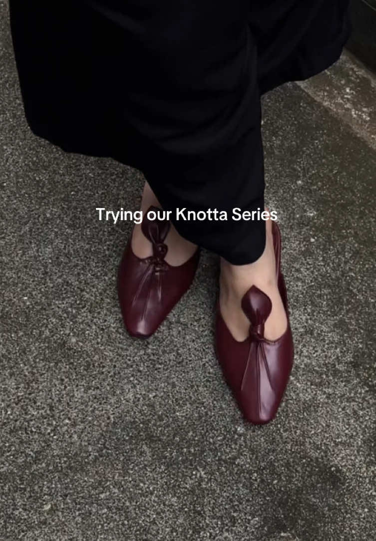 Comfy, cute, and ready for your daily steps #mules #cutemules #walkwithlomari 