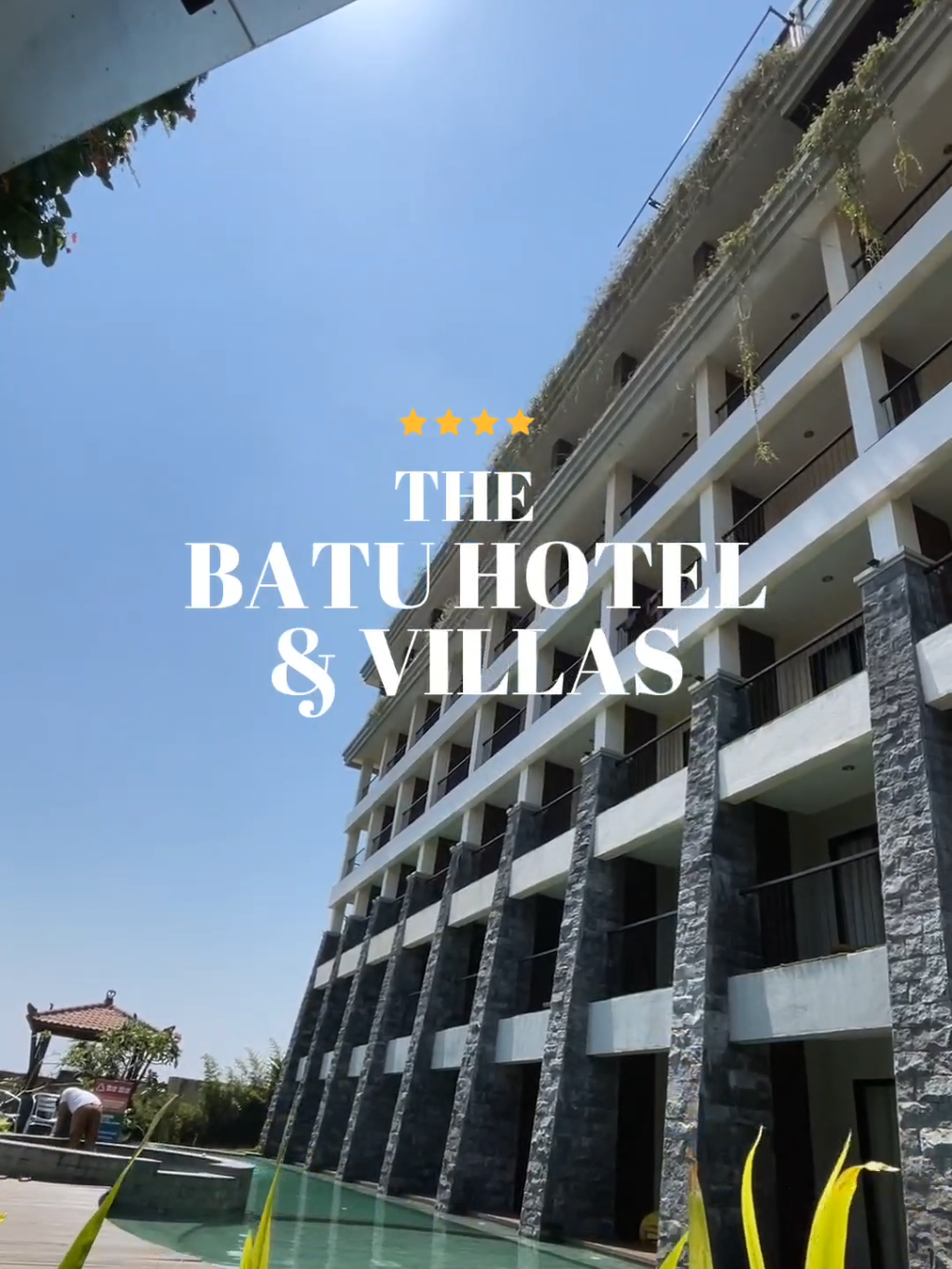 Rekomendasi Hotel favorit View Gunung di Kota Batu, selain itu bisa liat citylight & ada jacuzzi nya.  Kalau mau dapet harga lebih murah bisa pesan lewat tiktok dengan klik tag lokasi.  #JelajahHepi #thebatuhotelandvillas #rekomendasihotel #hotelmalang #hoteldibatu #staycation 