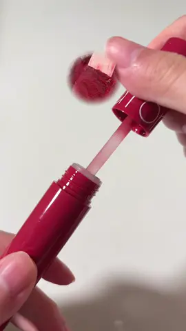 The og popsicle lips 🍎🍦 #romand #juicylastingtint #figfig #redlips #glossylips #liptint @Rom&nd US 